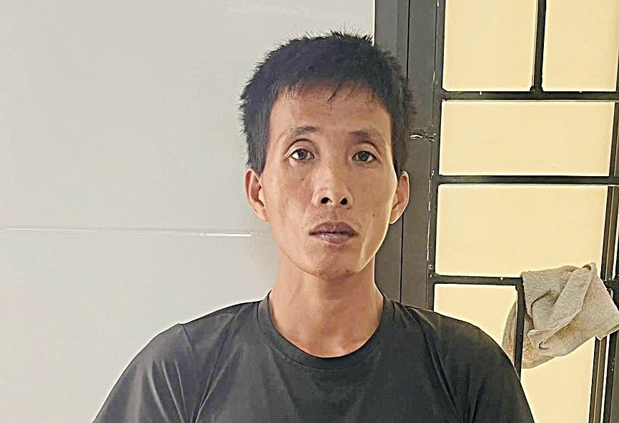 Bắt giữ khẩn cấp cha dượng bạo hành con riêng của vợ tại Hà Tĩnh